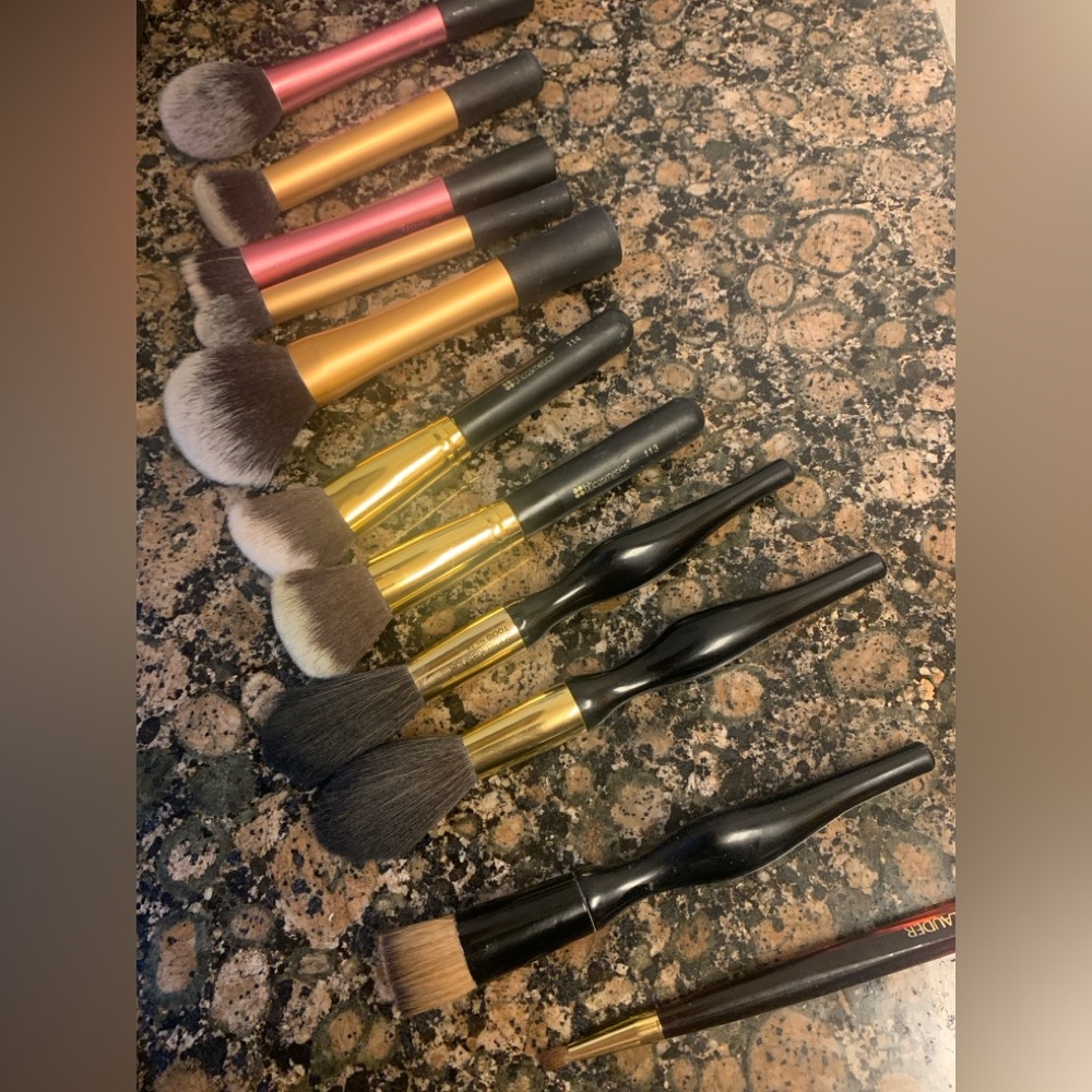 Makeup Brush Set with Gold and Black Handles